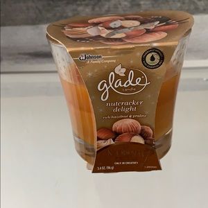 Glade candle